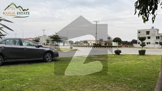 10 Marla Plot Available For Sale-
