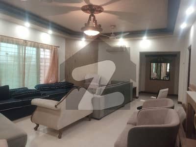 سوئی گیس سوسائٹی فیز 1 سوئی گیس ہاؤسنگ سوسائٹی,لاہور میں 5 کمروں کا 1 کنال مکان 7.5 کروڑ میں برائے فروخت۔ سوئی گیس سوسائٹی فیز 1 سوئی گیس ہاؤسنگ سوسائٹی,لاہور میں 5 کمروں کا 1 کنال مکان 7.5 کروڑ میں برائے فروخت۔