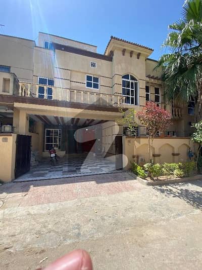 7 Marla house available for rent in bahria town phase 8 Rawalpindi pani ka bor howa ha 7 Marla house available for rent in bahria town phase 8 Rawalpindi pani ka bor howa ha