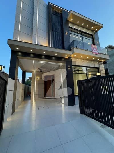 DHA RAHBAR PH 11 SECTOR 2 5M ULTRA MODERN HOUSE READY FOR THE SALE ISA N LEYA TOU KHAYAK LEYA BEST OF THE BEST INVESTMENT