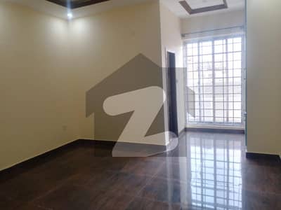 8 Marla Upper Portion For Rent