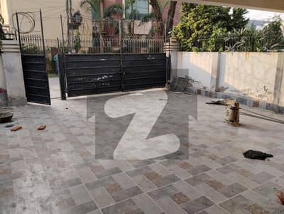 One Kanal Well Maintained House DHA Phase 3 Lahore