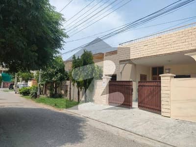 10-Marla 3-Bedroom's House Available For Rent in Askari-9 Lahore Cantt.