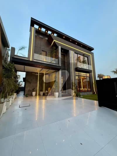 10 MARLA BRAND NEW MODERN DESIGN HOUSE FOR SALE IN DHA PHASE 8