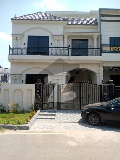 Newly Build 5 Marla Beautiful House
