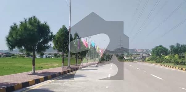 ایم پی سی ایچ ایس - بلاک بی ایم پی سی ایچ ایس ۔ ملٹی گارڈنز,بی ۔ 17,اسلام آباد میں 14 مرلہ رہائشی پلاٹ 2.7 کروڑ میں برائے فروخت۔