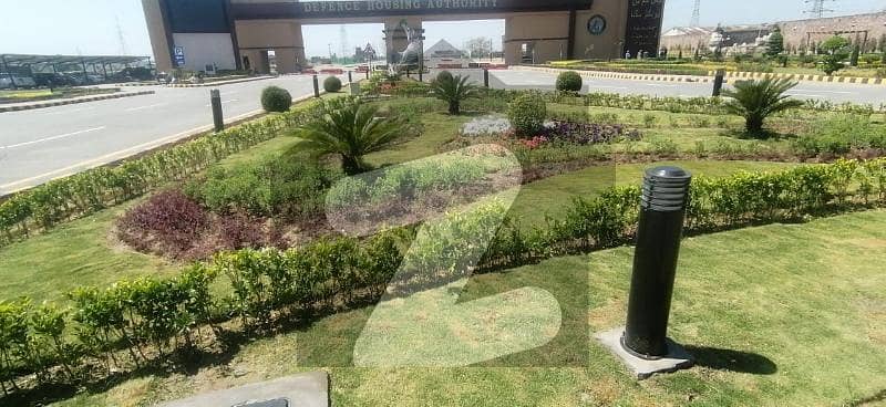 10 Marla Prime location plot available for Sale 10 Marla Prime location plot available for Sale