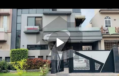 سٹی ہاؤسنگ فیز 3 - بلاک ایف ایف سٹی ہاؤسنگ - فیز 3,سٹی ہاؤسنگ سوسائٹی,گوجرانوالہ میں 5 کمروں کا 10 مرلہ مکان 3.1 کروڑ میں برائے فروخت۔