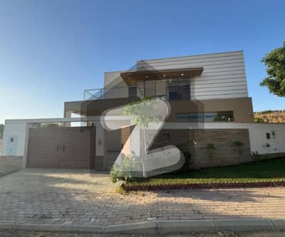 Prime Location 500 Square Yards House In Only Rs. 45000000