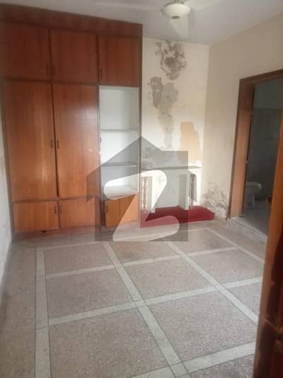 F-11/3 House For Sale Size 444 Square Yard 4 Bedroom Double Storey House