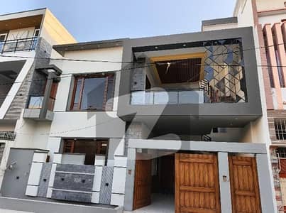 سادی ٹاؤن - بلاک 5 سعدی ٹاؤن,سکیم 33,کراچی میں 6 کمروں کا 10 مرلہ مکان 4.3 کروڑ میں برائے فروخت۔