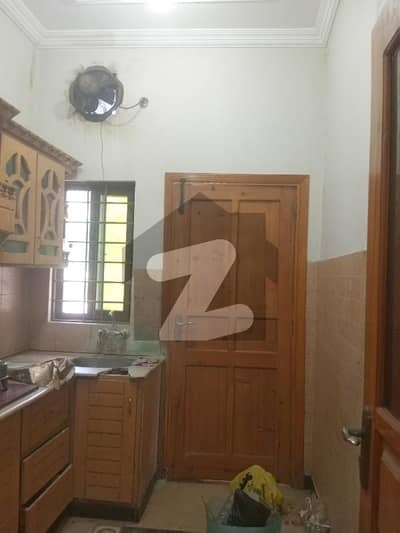 جی ۔ 14 اسلام آباد میں 2 کمروں کا 4 مرلہ بالائی پورشن 55.0 ہزار میں کرایہ پر دستیاب ہے۔