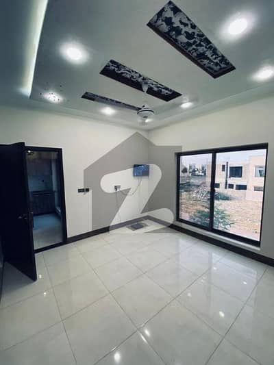 125sq yd VILLA FOR SALE, in Precinct-15 opposite to ALI BLOCK. A-PLUS Construction. 3 Bedrooms, Drawing, Dining, TV Lounge & Americal Kitchen. 10min Drive from Main Gate of Bahria Town Karachi.