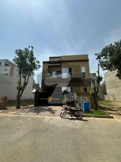 Five Marla House For Sale New Lahore City Phase 2 , House k Size 25 By 45 , A+ Ghr bana hai Five Marla House For Sale New Lahore City Phase 2 , House k Size 25 By 45 , A+ Ghr bana hai