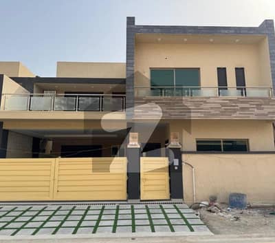 عسکری 6 ملیر کنٹونمنٹ,کینٹ,کراچی میں 5 کمروں کا 12 مرلہ مکان 6.68 کروڑ میں برائے فروخت۔ عسکری 6 ملیر کنٹونمنٹ,کینٹ,کراچی میں 5 کمروں کا 12 مرلہ مکان 6.68 کروڑ میں برائے فروخت۔