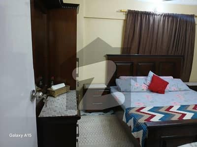 Prime Location Flat Spread Over 950 Square Feet In Gulistan-e-Jauhar - Block 18 Available