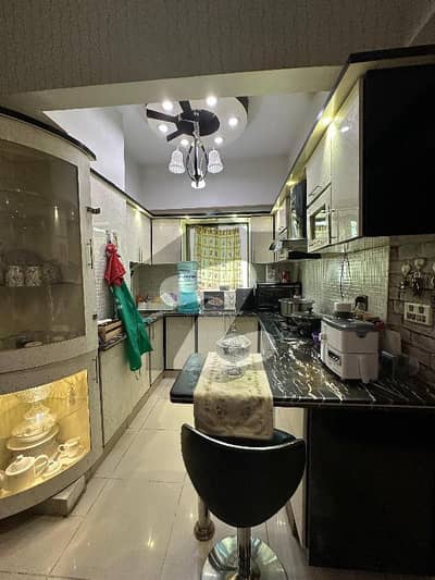 A Prime Location 1000 Square Feet Flat Is Up For Grabs In Gulistan-e-Jauhar