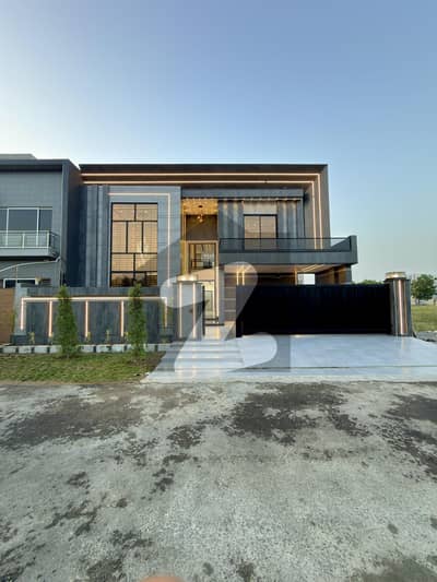 1 KANAL BRAND NEW ULTRA MODERN DESIGN HOUSE FOR SALE