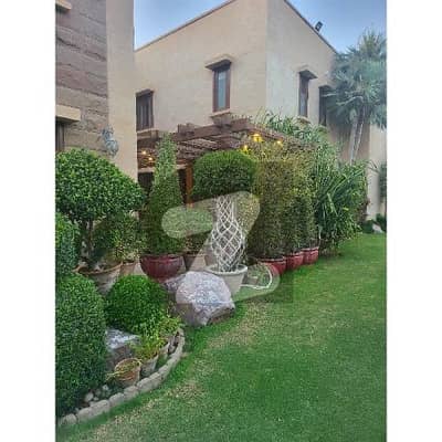 ڈی ایچ اے فیز 7 ڈی ایچ اے ڈیفینس,کراچی میں 10 کمروں کا 7 کنال مکان 12.0 ارب میں برائے فروخت۔