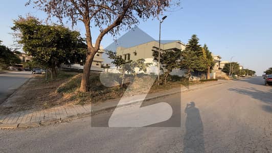 Beautiful Corner Plot For Sale