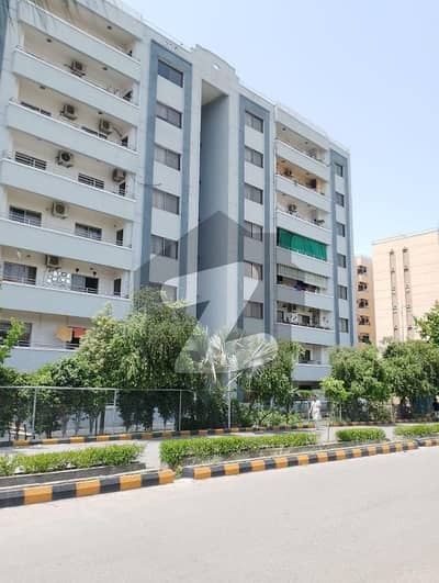 عسکری ٹاور 1 ڈی ایچ اے ڈیفینس فیز 2,ڈی ایچ اے ڈیفینس,اسلام آباد میں 4 کمروں کا 12 مرلہ فلیٹ 1.2 لاکھ میں کرایہ پر دستیاب ہے۔