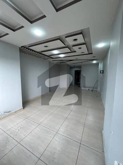 430 Sq Ft Unfurnished Office Is Available On Rent Located In Gulberg Green Main Expressway Located Building