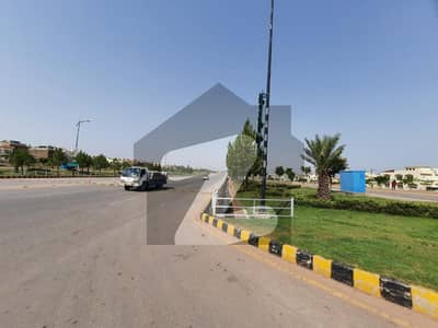 C1, 10 Marla Boulevard Corner Plot for Sale