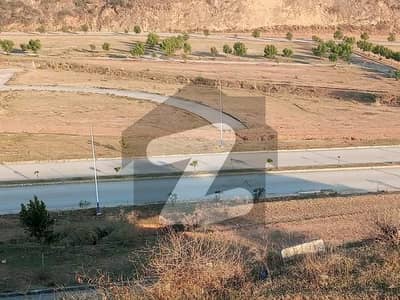 ڈی ایچ اے ویلی - روز سیکٹر ڈی ایچ اے ویلی,ڈی ایچ اے ڈیفینس,اسلام آباد میں 4 مرلہ کمرشل پلاٹ 85.0 لاکھ میں برائے فروخت۔