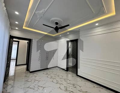 Ideal Prime Location 1 Kanal House Has Landed On Market In Wapda Town