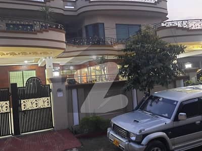 گلشن آباد راولپنڈی میں 7 کمروں کا 1 کنال مکان 4.5 کروڑ میں برائے فروخت۔ گلشن آباد راولپنڈی میں 7 کمروں کا 1 کنال مکان 4.5 کروڑ میں برائے فروخت۔