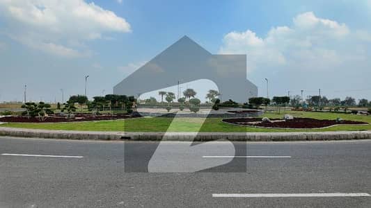 ڈی ایچ اے فیز 8 - بلاک ٹی فیز 8,ڈیفنس (ڈی ایچ اے),لاہور میں 1 کنال رہائشی پلاٹ 4.15 کروڑ میں برائے فروخت۔