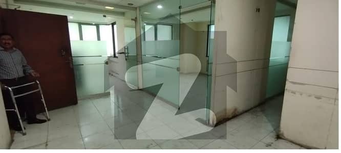 Brand New Building Semi Furnished Area 700 Square Feet Available For Rent Corporate Office In Main Boulevard Road Gulberg 3 Lahore