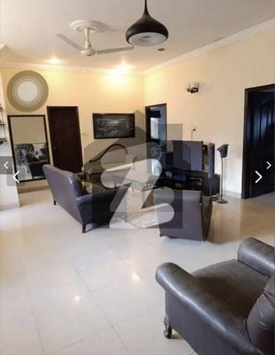 BUNGALOW FOR SALE DHA PHASE 8