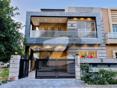 بحریہ ٹاؤن فیز 4 بحریہ ٹاؤن راولپنڈی,راولپنڈی میں 5 کمروں کا 10 مرلہ مکان 4.75 کروڑ میں برائے فروخت۔ بحریہ ٹاؤن فیز 4 بحریہ ٹاؤن راولپنڈی,راولپنڈی میں 5 کمروں کا 10 مرلہ مکان 4.75 کروڑ میں برائے فروخت۔