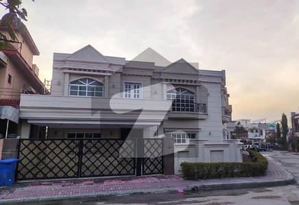 Corner Park Face 6 Bed Designer House Phase 3 Bahria Town Rawalpindi