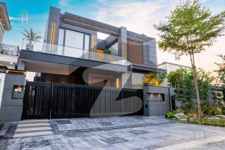 OWNER BUILD LIKE BRAND NEW MODERN HOUSE FOR SALE