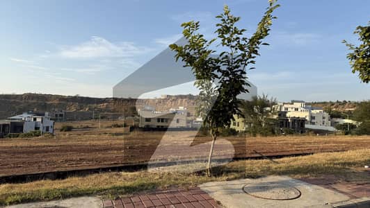 URGENT FOR SALE 1 KANAL PLOT