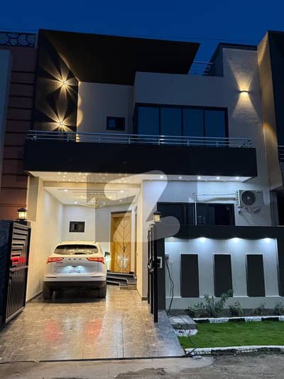 River Garden House Is For Sale