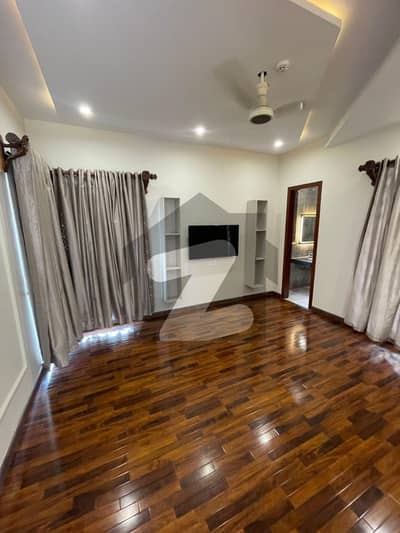 1 KANAL SOLID BUILD PROME LOCATION HOUSE IS AVAILABLE FOR SALE (actual picture) 1 KANAL SOLID BUILD PROME LOCATION HOUSE IS AVAILABLE FOR SALE (actual picture)