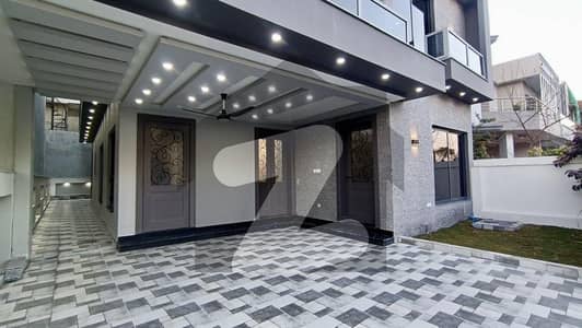 5 Bedroom Luxury House | Overseas Block | Bahria Town Phase 8
