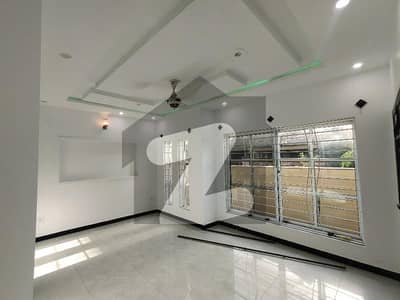7 Marla Designer House Available For Rent