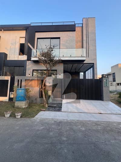 BRAND NEW 05 MARLA ULTRA MODERN DESIGN HOUSE FOR SALE IN DHA PHASE 9 TOWN D BLOCK
