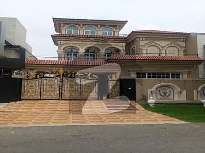 Phase 6 Block D 4-Bedroom Double Kitchen Double Unit House at Very Reasonable Price Phase 6 Block D 4-Bedroom Double Kitchen Double Unit House at Very Reasonable Price