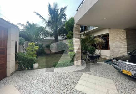 Architect Designer Bungalow Available For Rent