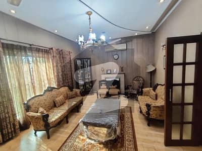 ڈی ایچ اے فیز 3 ڈیفنس (ڈی ایچ اے),لاہور میں 3 کمروں کا 1 کنال زیریں پورشن 2.15 لاکھ میں کرایہ پر دستیاب ہے۔