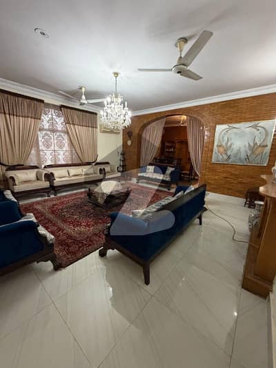BEAUTIFUL LOCATION CORNER HOUSE FOR SALE