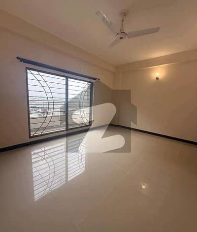 Beautifully Constructed Prime Location Flat Is Available For Rent In Askari 5 - Sector J