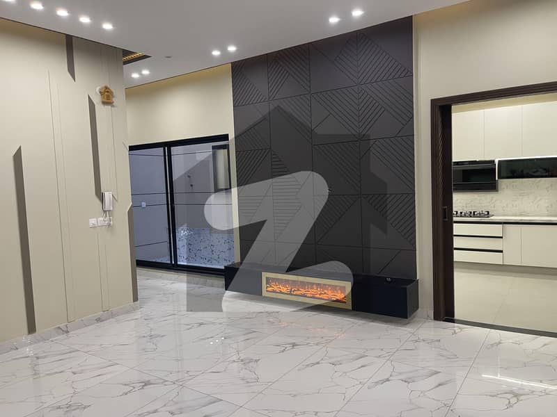 7 Marla Luxurious Designer House For SALE 7 Marla Luxurious Designer House For SALE