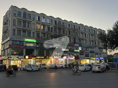 بحریہ ٹاؤن اوورسیز انکلیو بحریہ ٹاؤن,لاہور میں 1 کمرے کا 2 مرلہ فلیٹ 40.0 لاکھ میں برائے فروخت۔