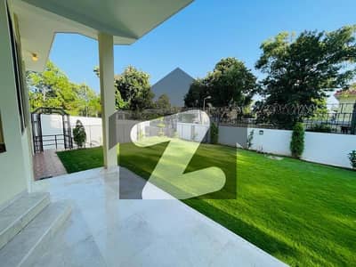 Luxurious Villa On Prime Location Available For Rent In Islamabad Pakistan.